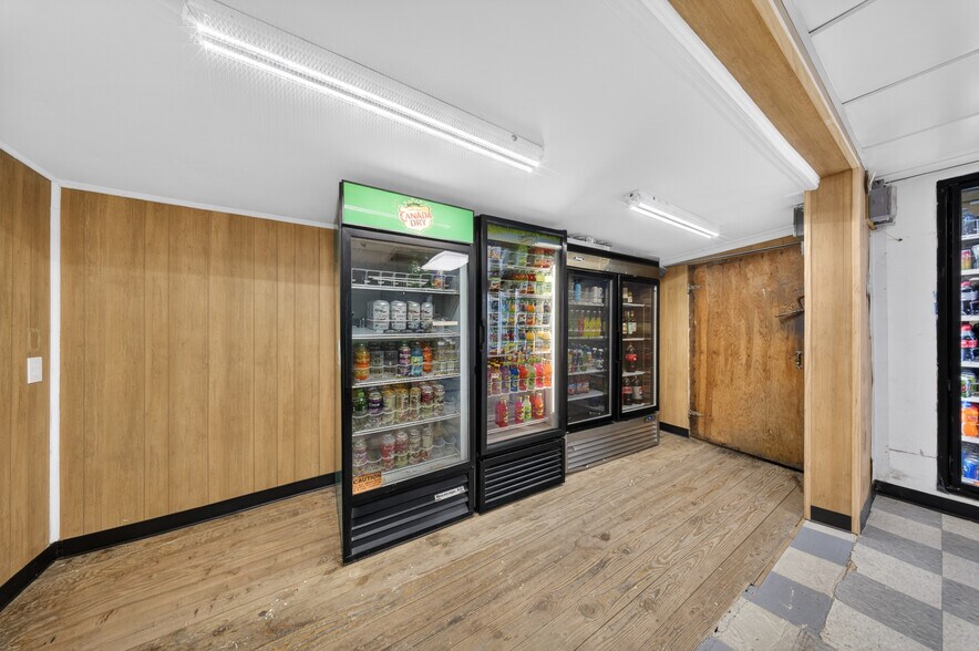 More Photos Of 105 Whiteleysburg Rd, Greensboro Convenience Store For Sale