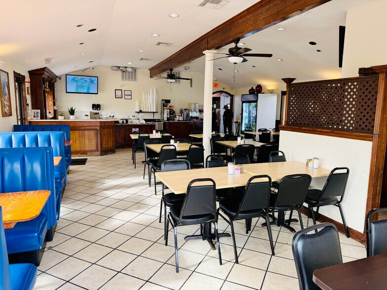 More Photos Of 15200 FM 1825, Pflugerville Restaurant For Lease