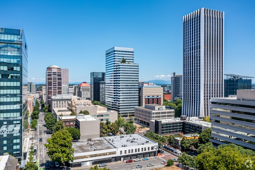 More Photos Of 1300 SW Sixth Ave, Portland Office For Lease
