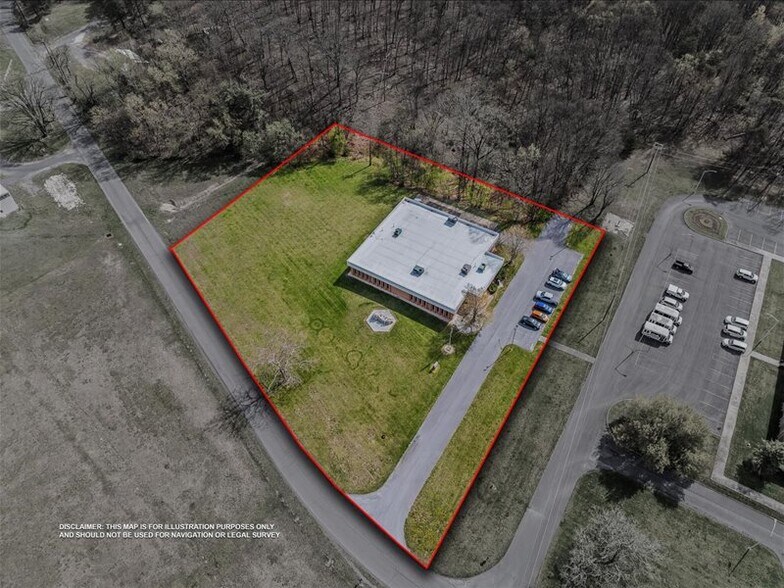 More Photos Of 204 Sand Mine Rd, Berkeley Springs Flex For Sale