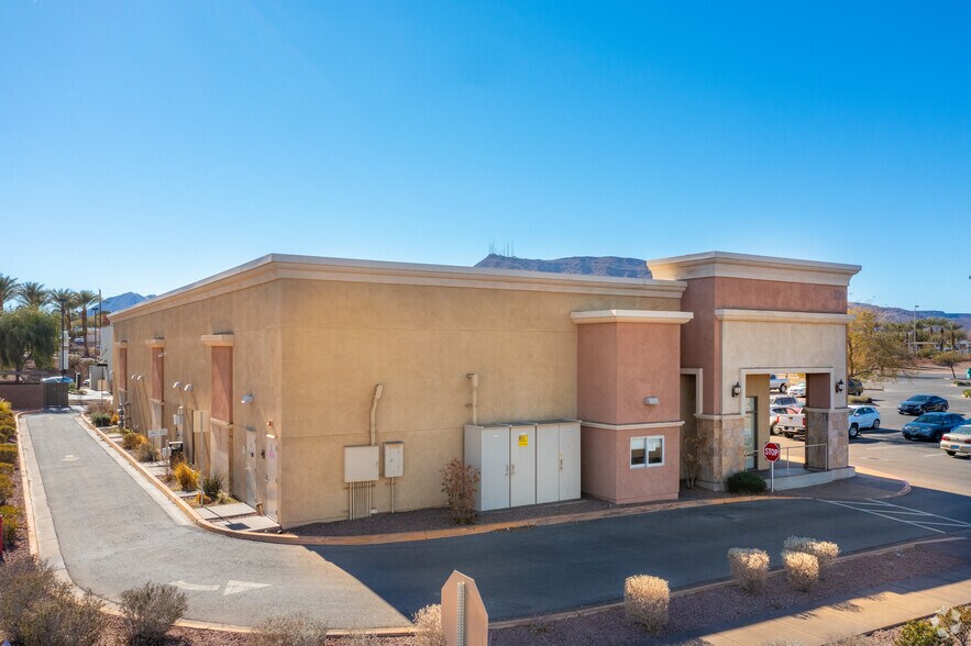 More Photos Of 270 W Lake Mead Pky, Henderson Freestanding For Sale