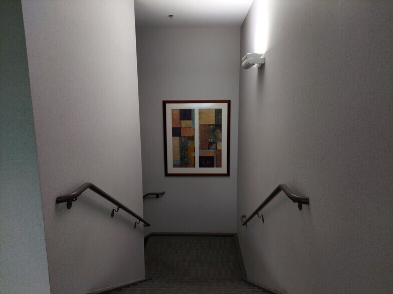 More Photos Of 22375 Broderick Dr, Sterling Office For Sale