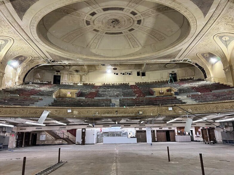 More Photos Of 11709 Hillside Ave, Richmond Hill Theater Concert Hall For Lease