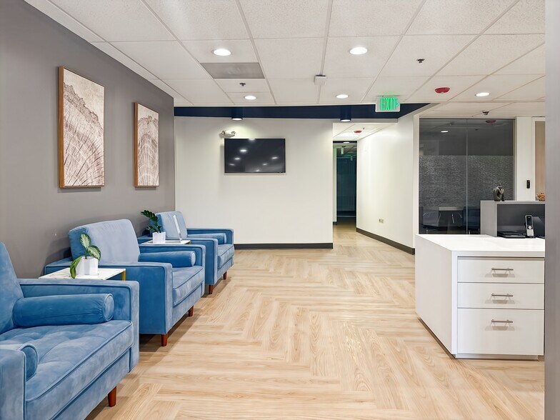 More Photos Of 3900 S Wadsworth Blvd, Lakewood Coworking Space