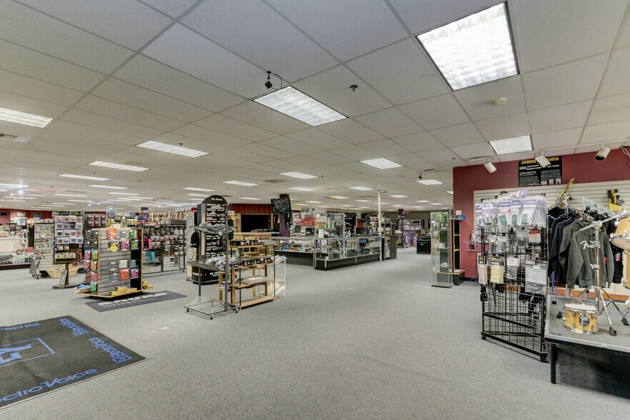 More Photos Of 3738 Pacific Ave SE, Olympia General Retail For Sale