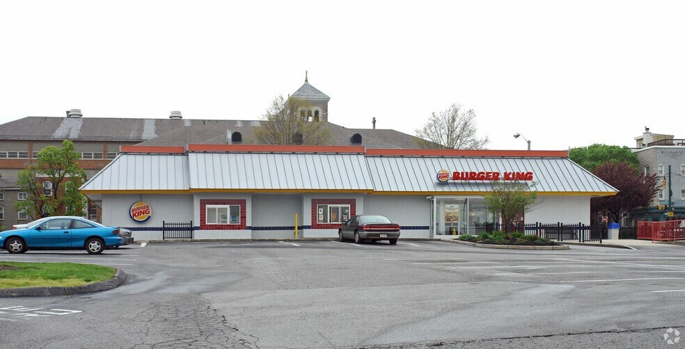 More Photos Of 2033 Eastern Ave, Baltimore Fast Food For Lease
