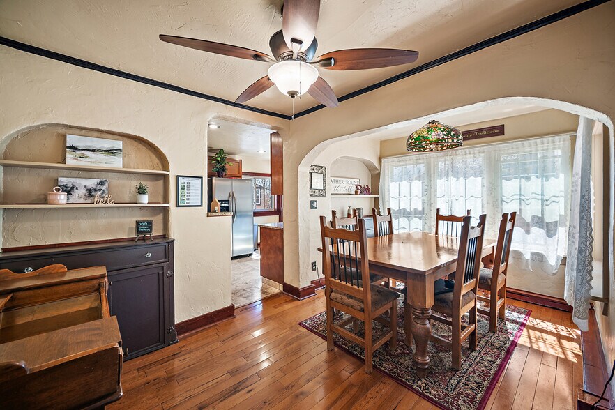 More Photos Of 1929 Woodburn St, Colorado Springs Multifamily For Sale