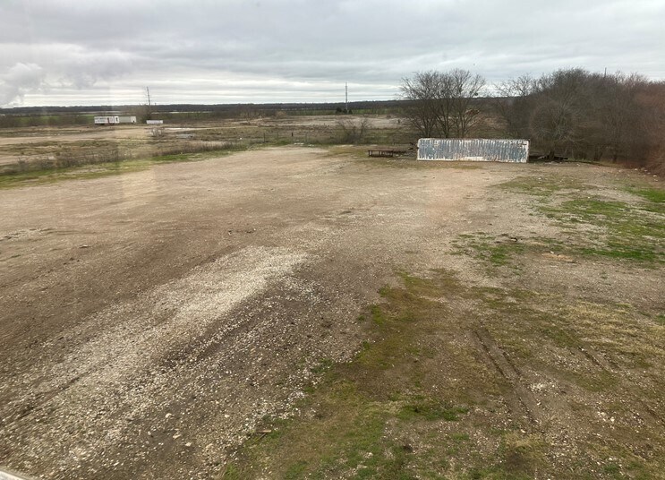 More Photos Of 642 US Highway 80 E, Sunnyvale Flex For Lease