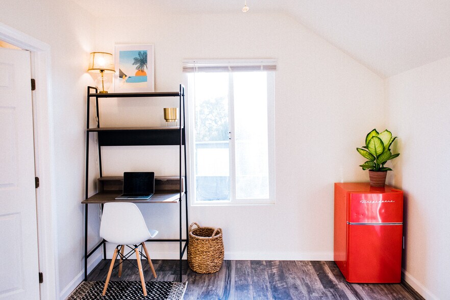 More Photos Of 1903 K St, San Diego Apartments For Sale