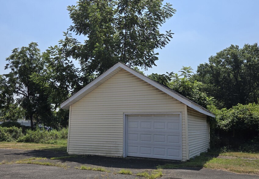 More Photos Of 584-588 Us Highway 46 East, Fairfield Freestanding For Sale