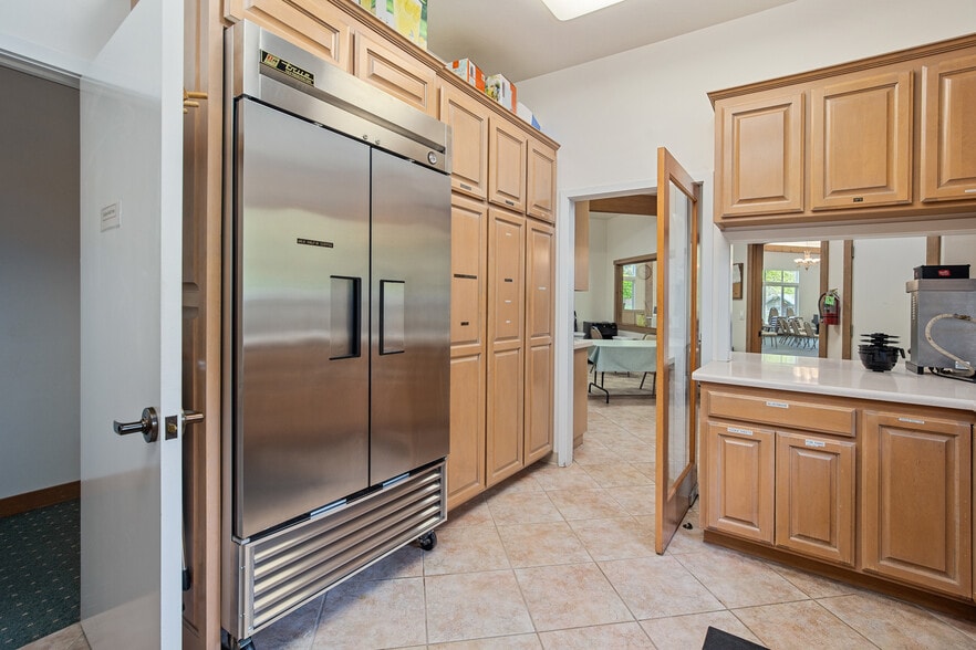 More Photos Of 459 Galice Rd, Merlin Religious Facility For Sale