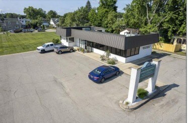 More Photos Of 1553 Alpine Ave NW, Grand Rapids Medical For Sale