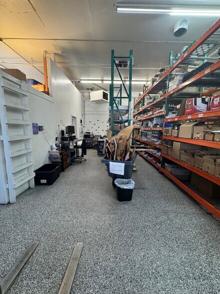 More Photos Of 180 W 900 N, Springville Warehouse For Lease