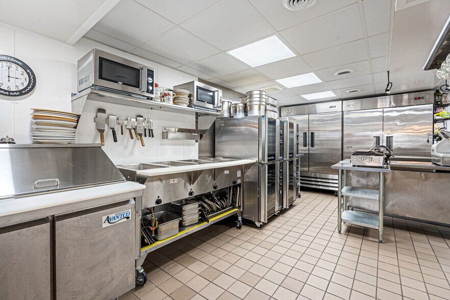 More Photos Of 116 Mill S St, Brownsdale Restaurant For Sale