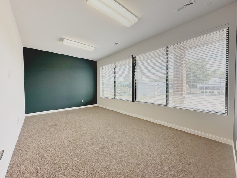 More Photos Of 1246 Old State Route 74, Batavia Storefront Retail Office For Lease