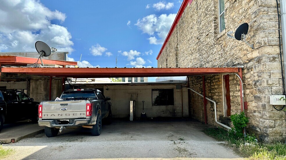 Primary Photo Of 115 Archer St, Jacksboro Office For Lease