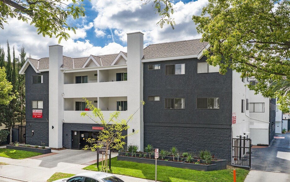 More Photos Of 420 W Windsor Rd, Glendale Apartments For Sale