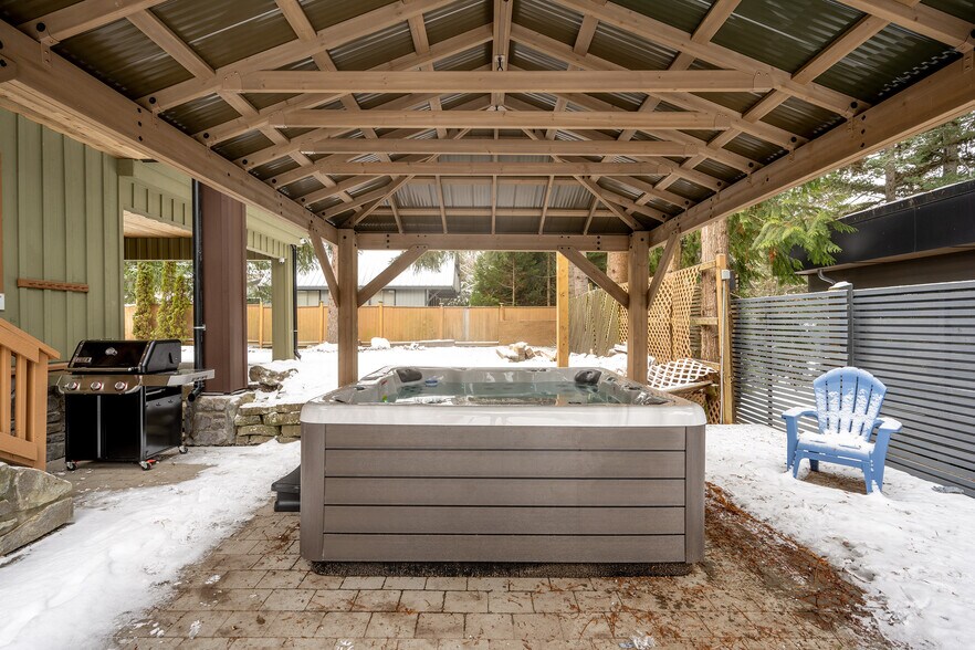 More Photos Of 3012 Alpine Cres, Whistler Hospitality For Sale