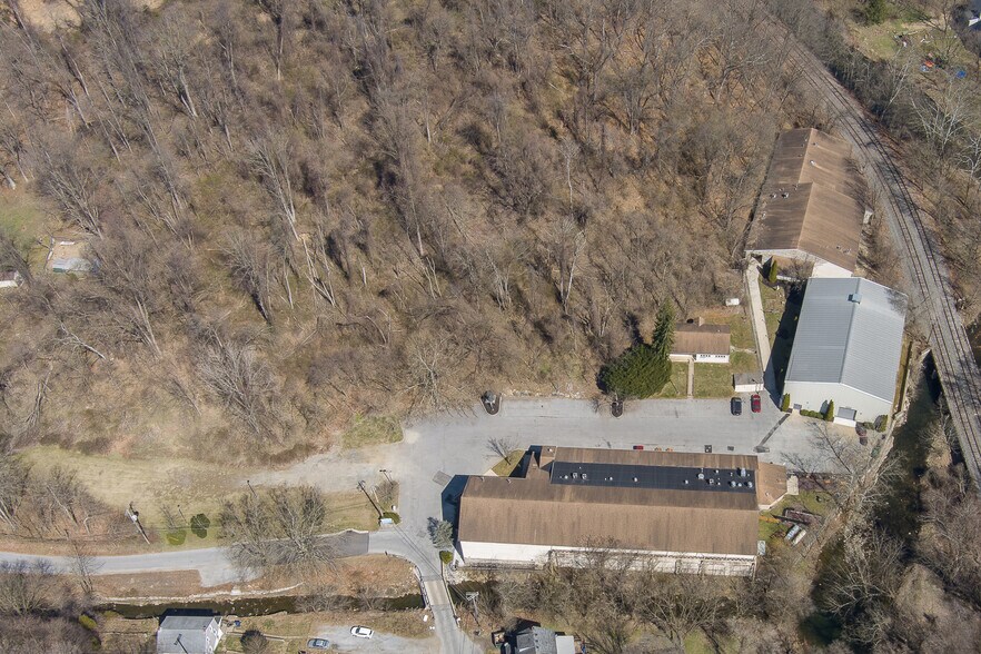 More Photos Of 255 S Mount Airy Rd, Coatesville Warehouse For Lease