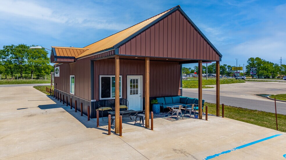 More Photos Of 55751 E Highway 85A, Bernice Restaurant For Sale