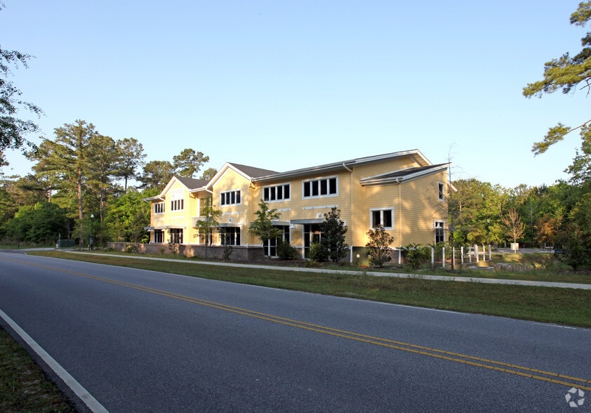 More Photos Of 3850 Bessemer Rd, Mount Pleasant Office Residential For Lease