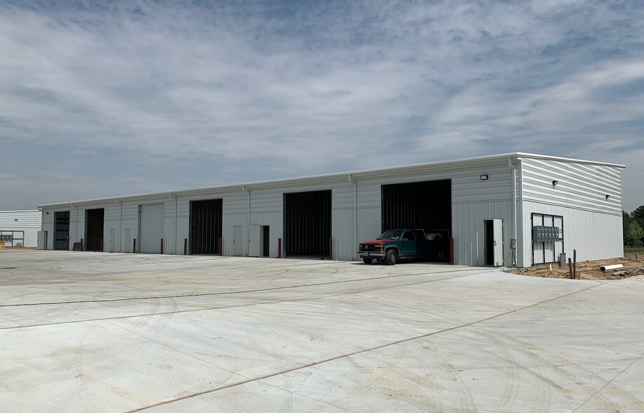 More Photos Of 18101 Cypress Rosehill Rd, Cypress Unknown For Lease