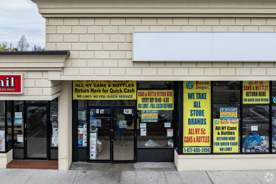 More Photos Of 4222-4258 Hicksville Rd, Bethpage Storefront For Lease