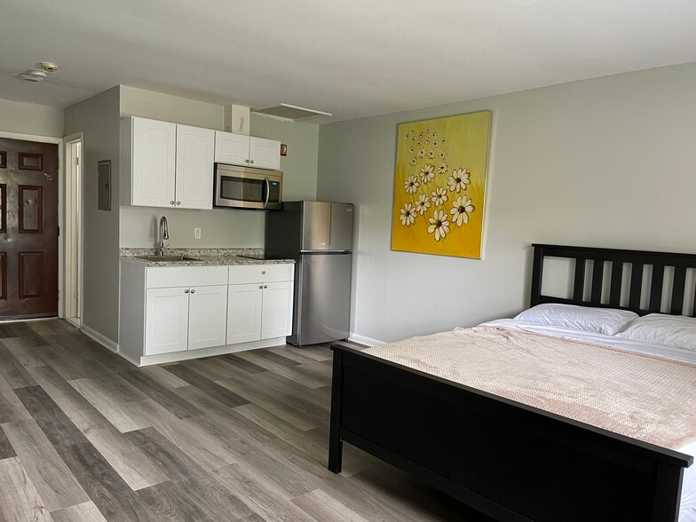 More Photos Of 792 Bethlehem Pike, Colmar Hotel For Sale