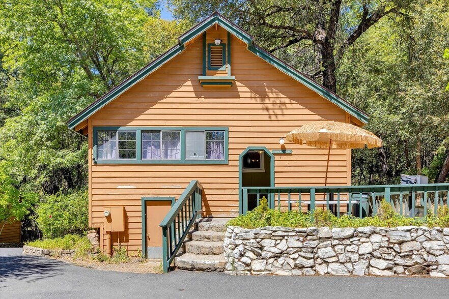 More Photos Of 22732 Middle Camp rd, Sonora Hotel For Sale