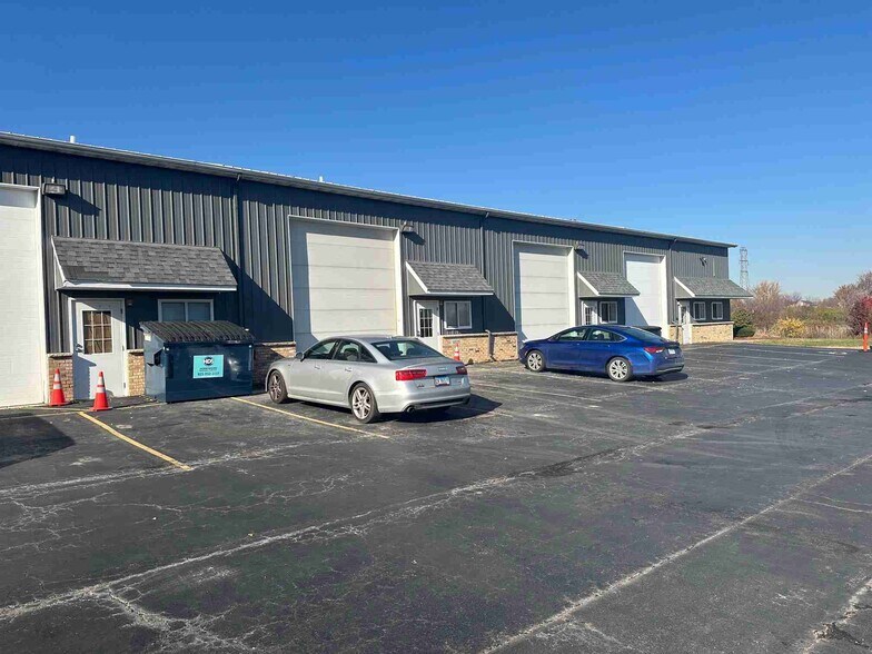 More Photos Of 14623 W Edison Dr, New Lenox Warehouse For Lease