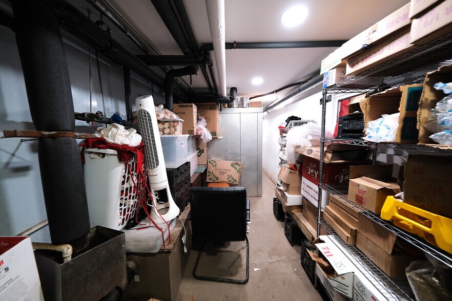 More Photos Of 536 E 14th St, New York Apartments For Lease
