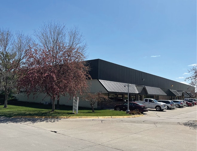 Primary Photo Of 8877 S 137th Cir, Omaha Warehouse For Lease