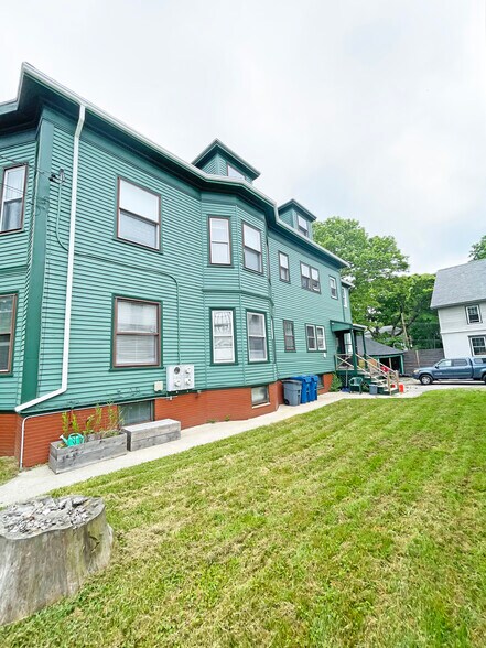 More Photos Of 429 Deering Ave, Portland Apartments For Sale