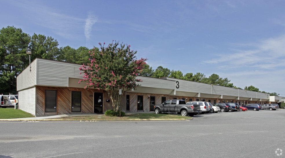 Primary Photo Of 200-210 Expressway Ct, Virginia Beach Unknown For Lease