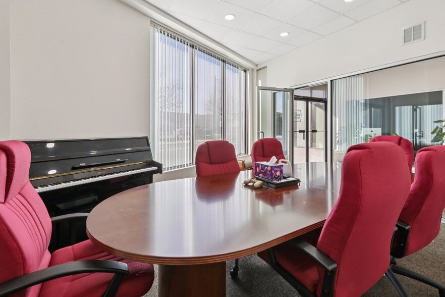 More Photos Of 7-9 Ridgefield, Ridgefield Park Flex For Lease