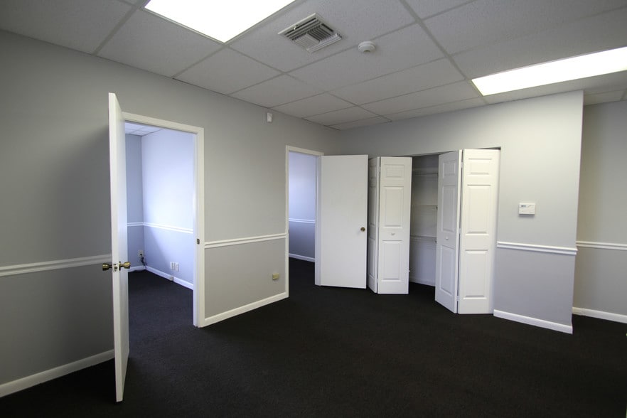 More Photos Of 12733-12795 W Forest Hill Blvd, Wellington Unknown For Lease