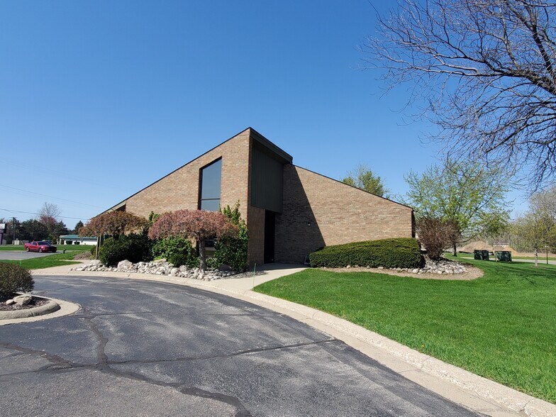 More Photos Of 6258 W Pierson Rd, Flushing Medical For Lease