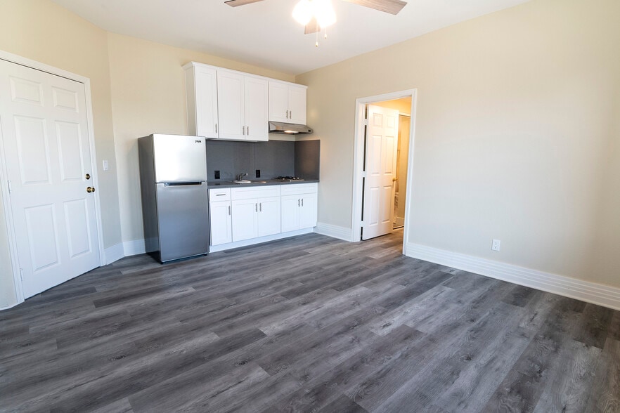 More Photos Of 1703 Toberman St, Los Angeles Apartments For Sale