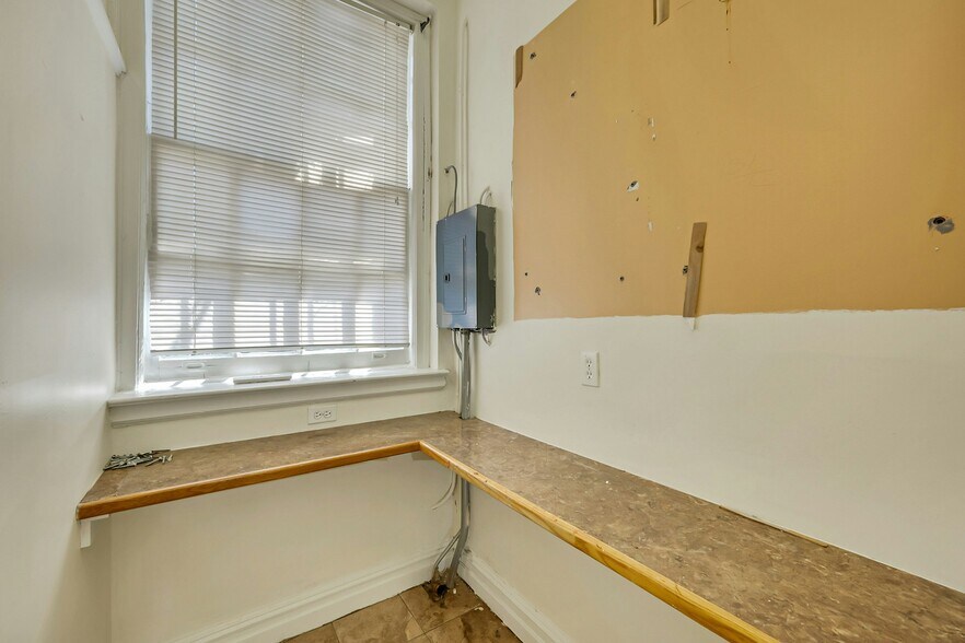 More Photos Of 30 Garth Rd, Scarsdale Office For Lease
