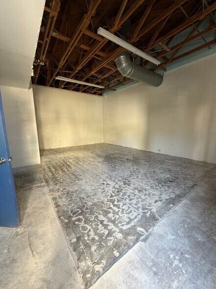 More Photos Of 1428 S Robertson Blvd, Los Angeles General Retail For Lease