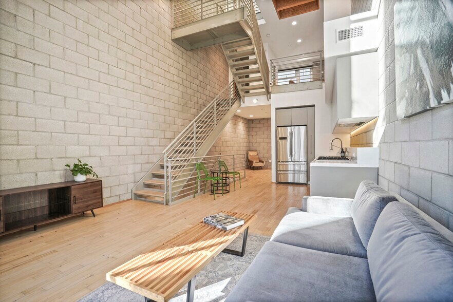 More Photos Of 3450 Cahuenga Blvd W, Los Angeles Office Residential For Lease