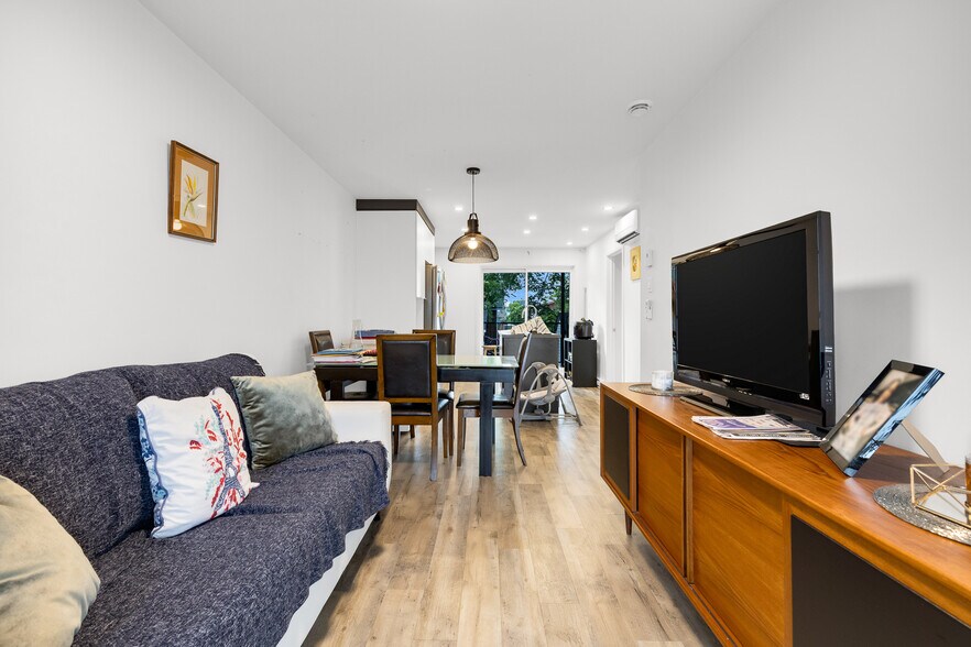 More Photos Of 1603-1607 Rue Godin, Longueuil Apartments For Sale