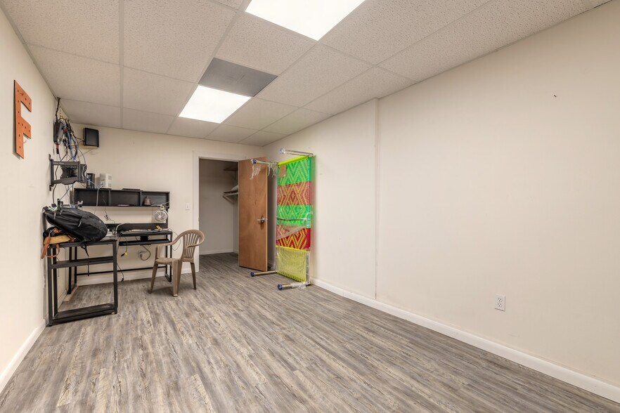 More Photos Of 529 Ridgewood Ave, Daytona Beach Freestanding For Lease