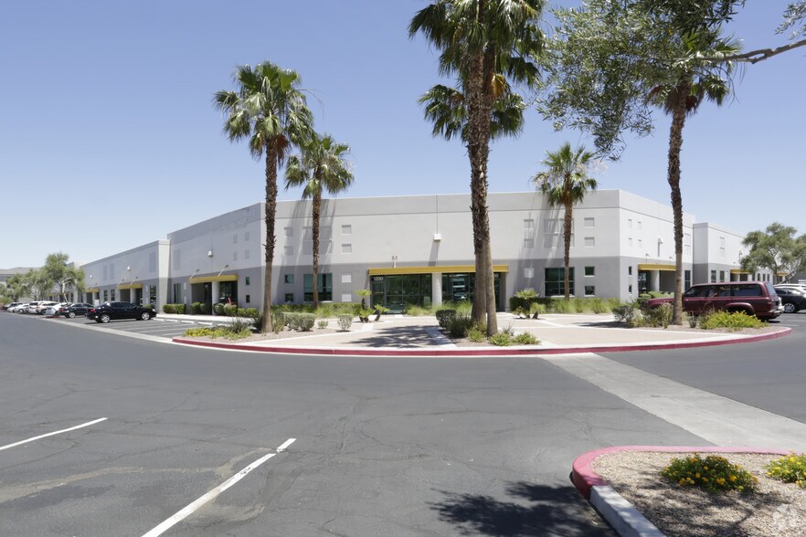 More Photos Of 5850 Polaris Ave, Las Vegas Light Manufacturing For Lease