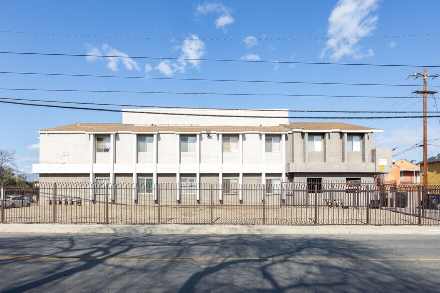 More Photos Of 1319 N Acacia Ave, San Bernardino Apartments For Sale