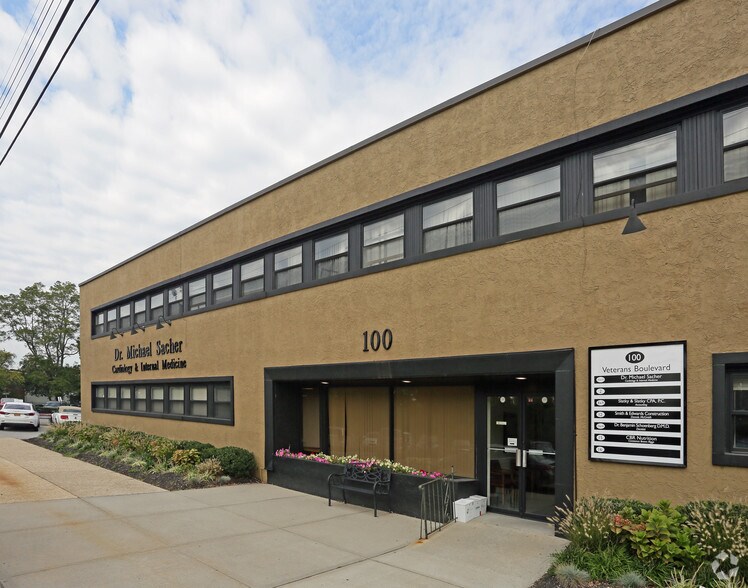 More Photos Of 100 Veterans Blvd, Massapequa Office For Lease