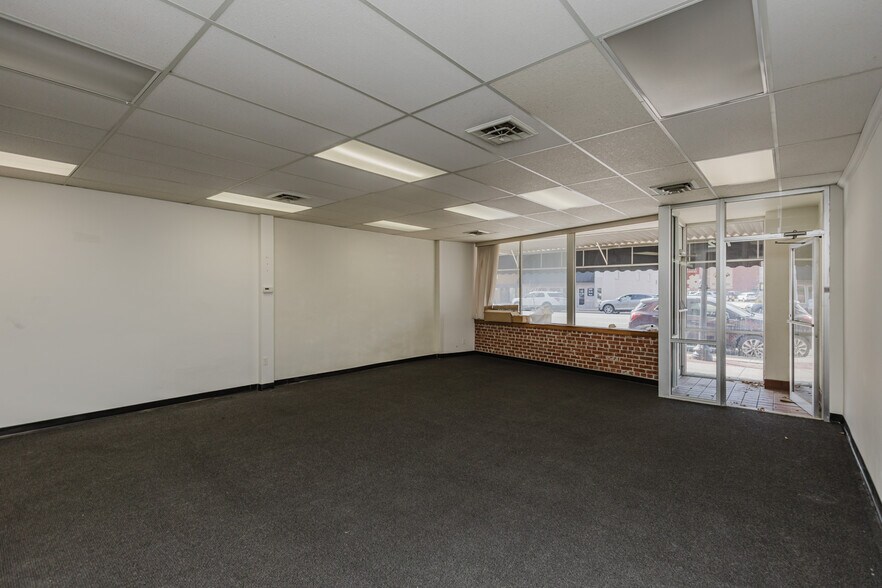 More Photos Of 722 N Main St, Newton Office For Sale