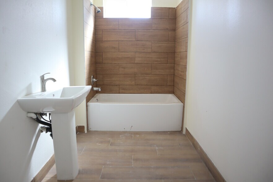 More Photos Of 7415 S Main St, Los Angeles Apartments For Sale