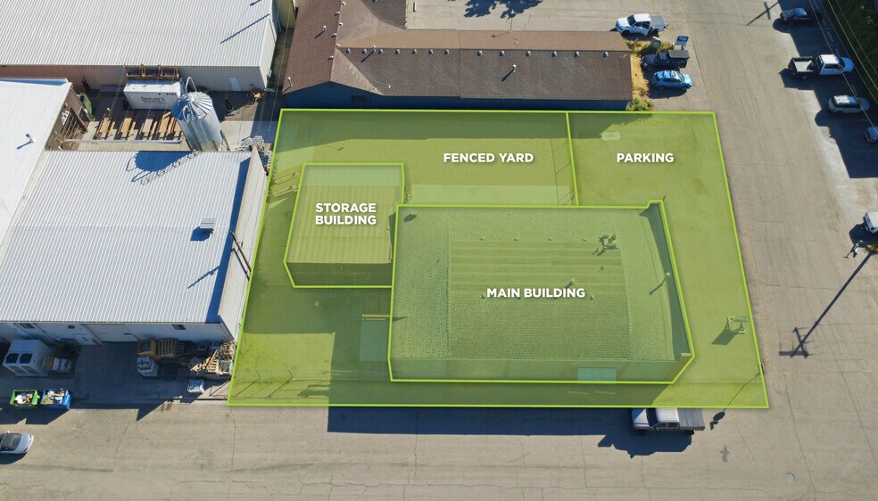 More Photos Of 112 W 32nd St, Garden City Freestanding For Lease