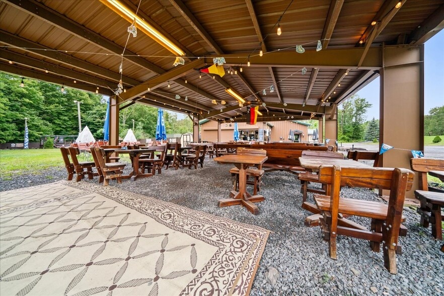 More Photos Of 2136 Lake Ariel Hwy, Lake Ariel Restaurant For Sale